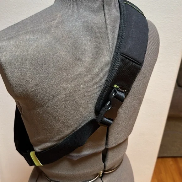 Sling Backpack, Multipurpose Crossbody Shoulder Bag Travel Hiking Yellow, iPad - Picture 2 of 6